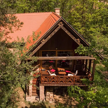 Holiday home Fenyoruegy Vendeghaz *